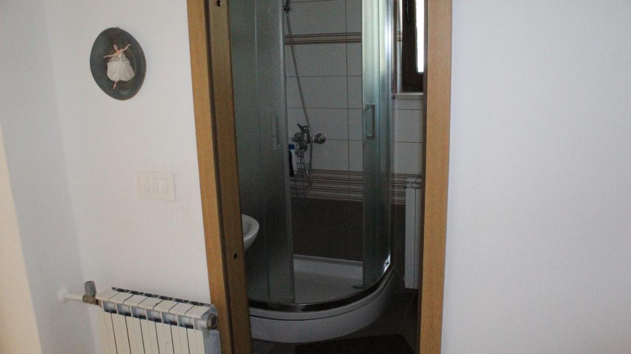 Apartman 100M2, Full Opremljen, Privatni Parking. Pula Exterior foto